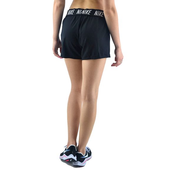 short negro nike mujer