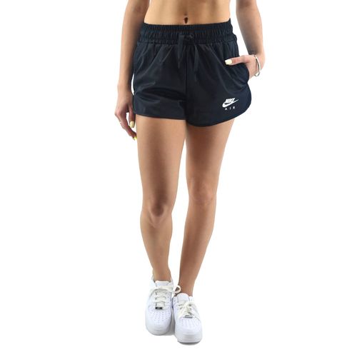 short negro nike mujer